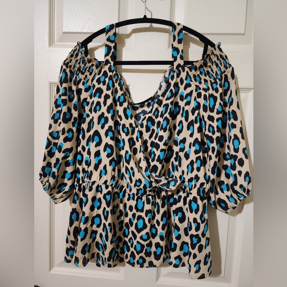 New York & Company Black and Blue Puff Sleeve Blouse